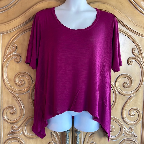 Spense Magenta tee - Picture 1 of 8